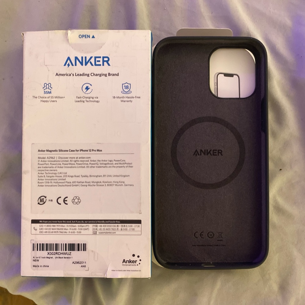 iPhone 12 Pro Max ANKER Magnetic Silicone Charging Case